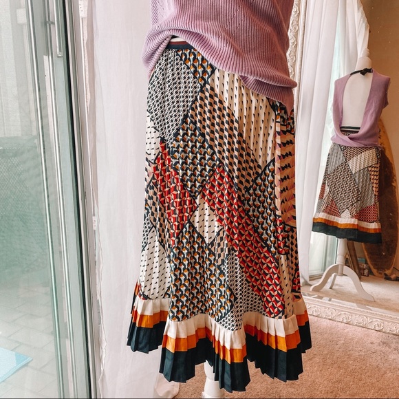 Colorful Pleated Skirt - Picture 1 of 2
